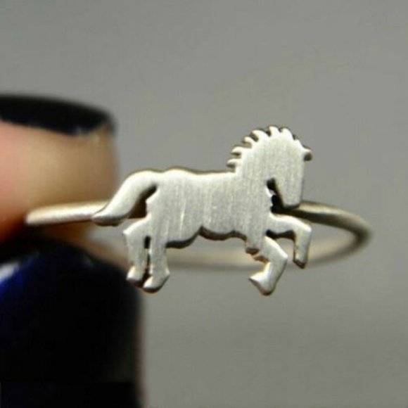 Jewelry - NWOT Silver Horse Ring